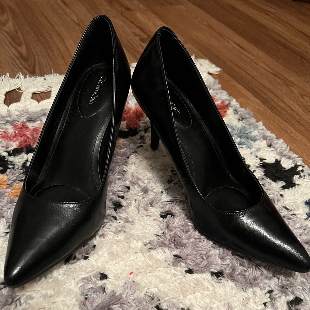 NWOT Calvin Klein Black heels